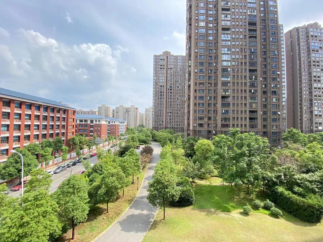 长沙卖好房,南北通透的房子150平带车位.小区:福祥家园农商