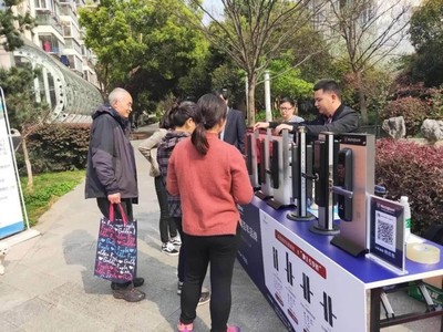 一天卖出20把，原来智能门锁还可以这样推广小区